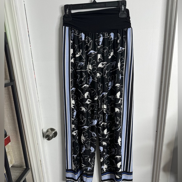 Apt. 9 Pants - Black white and blue floral palazzo pants